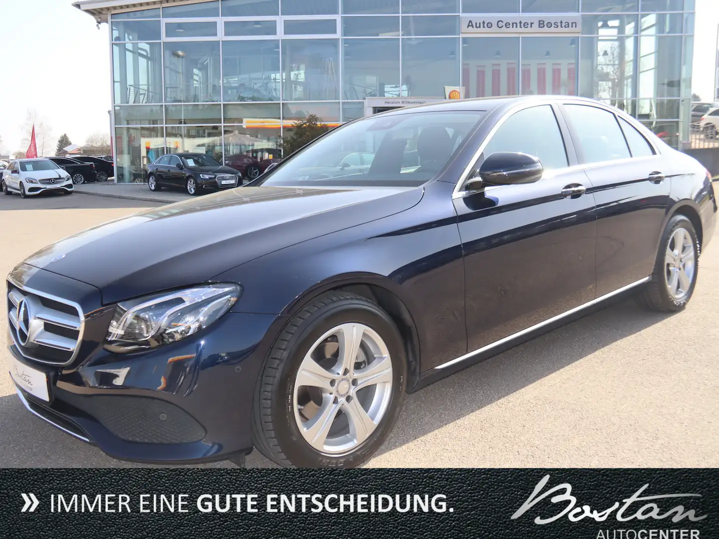 Mercedes-Benz E 220 d/AVANTGARDE/MULTIBEAM/KAMERA/SCHECKHEFT Blau - 1