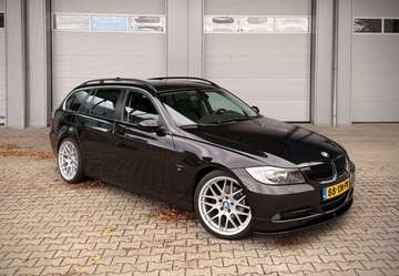 E91 325i High Executive