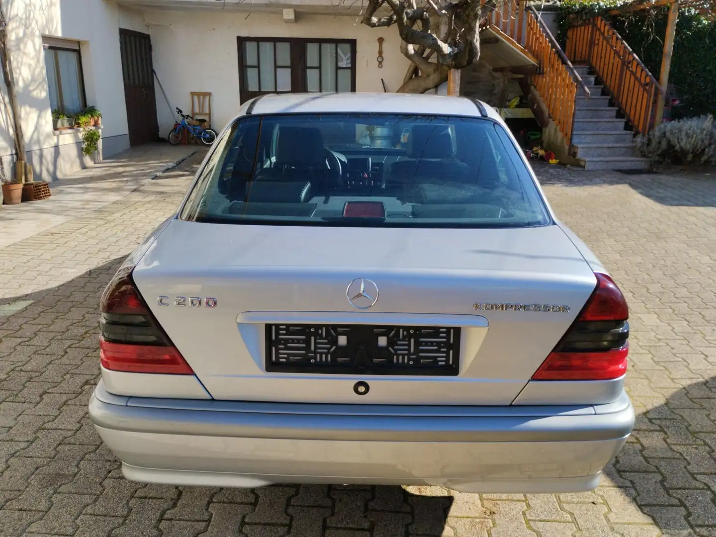 Mercedes-Benz C 230 Classic-Selection srebrna - 2