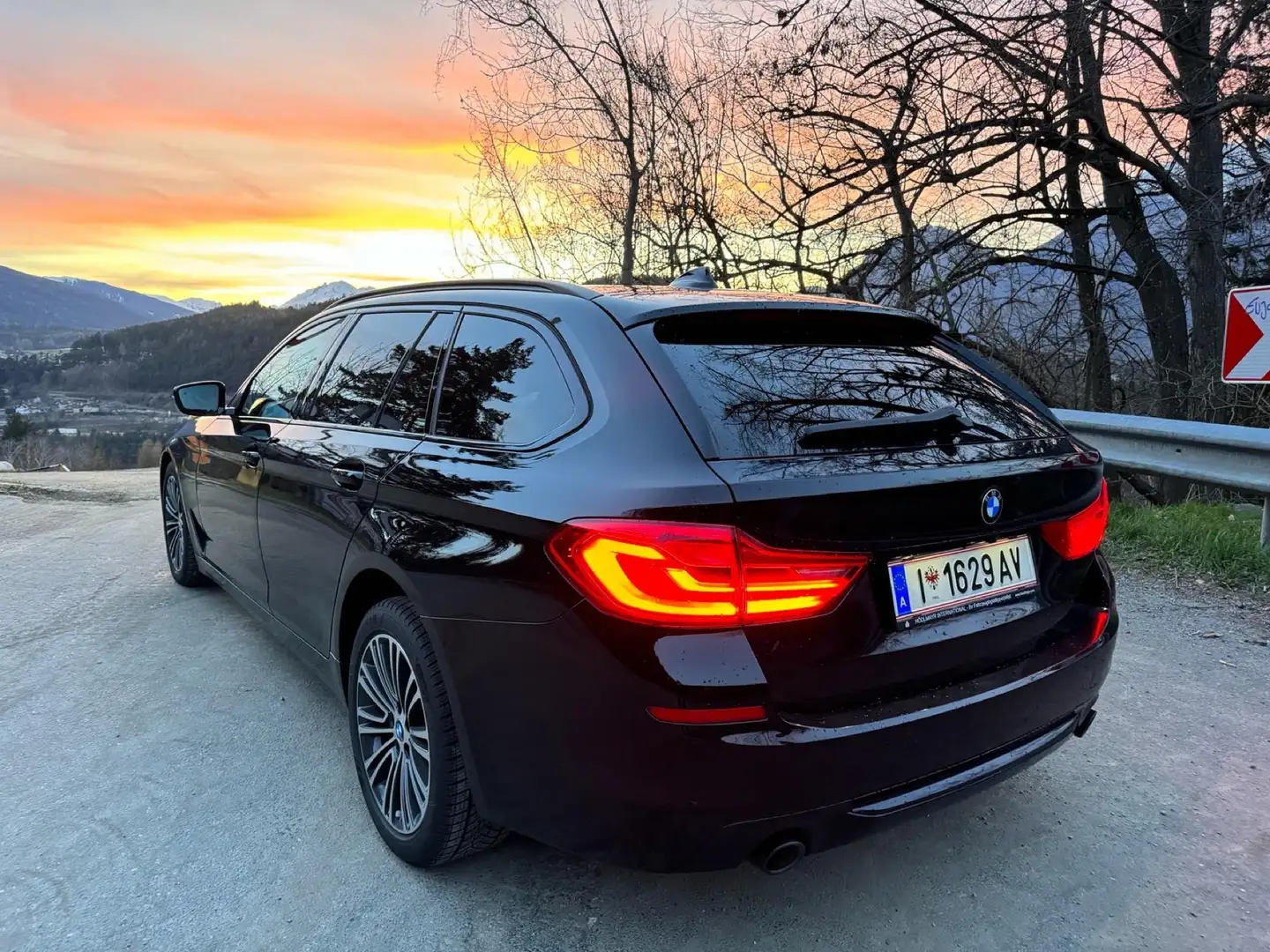 BMW 530 530d xDrive Touring Aut. Noir - 2