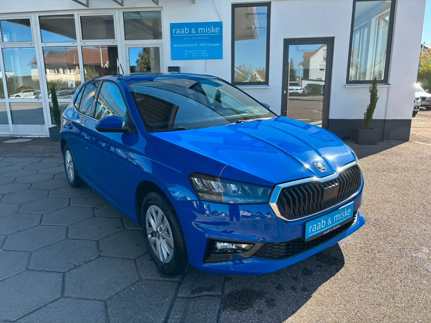 Skoda Fabia Drive+ *LED/SHZ/Kamera/PDC/5J. Garantie* Bleu - 1