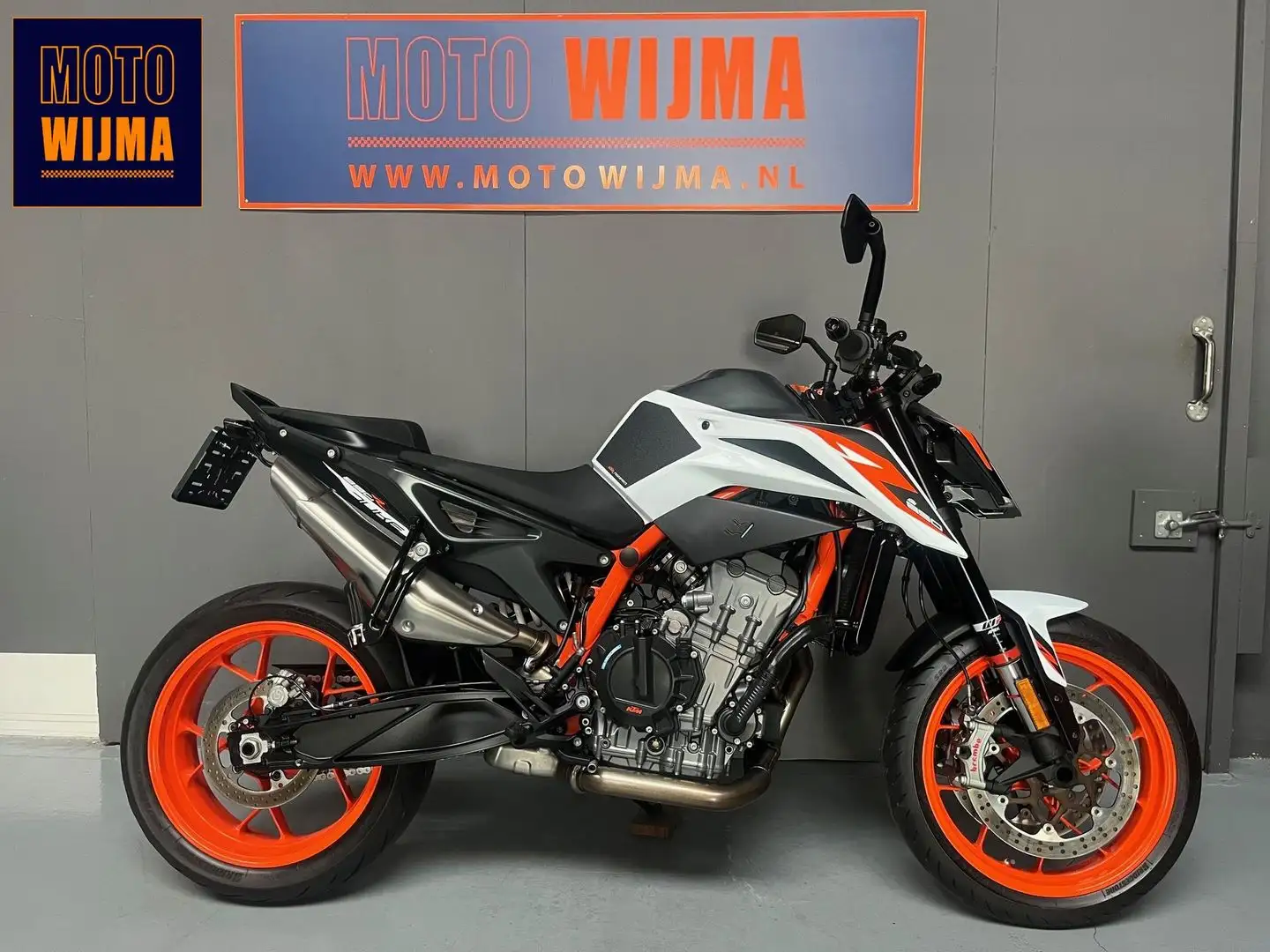 KTM 890 Duke R Blanco - 1