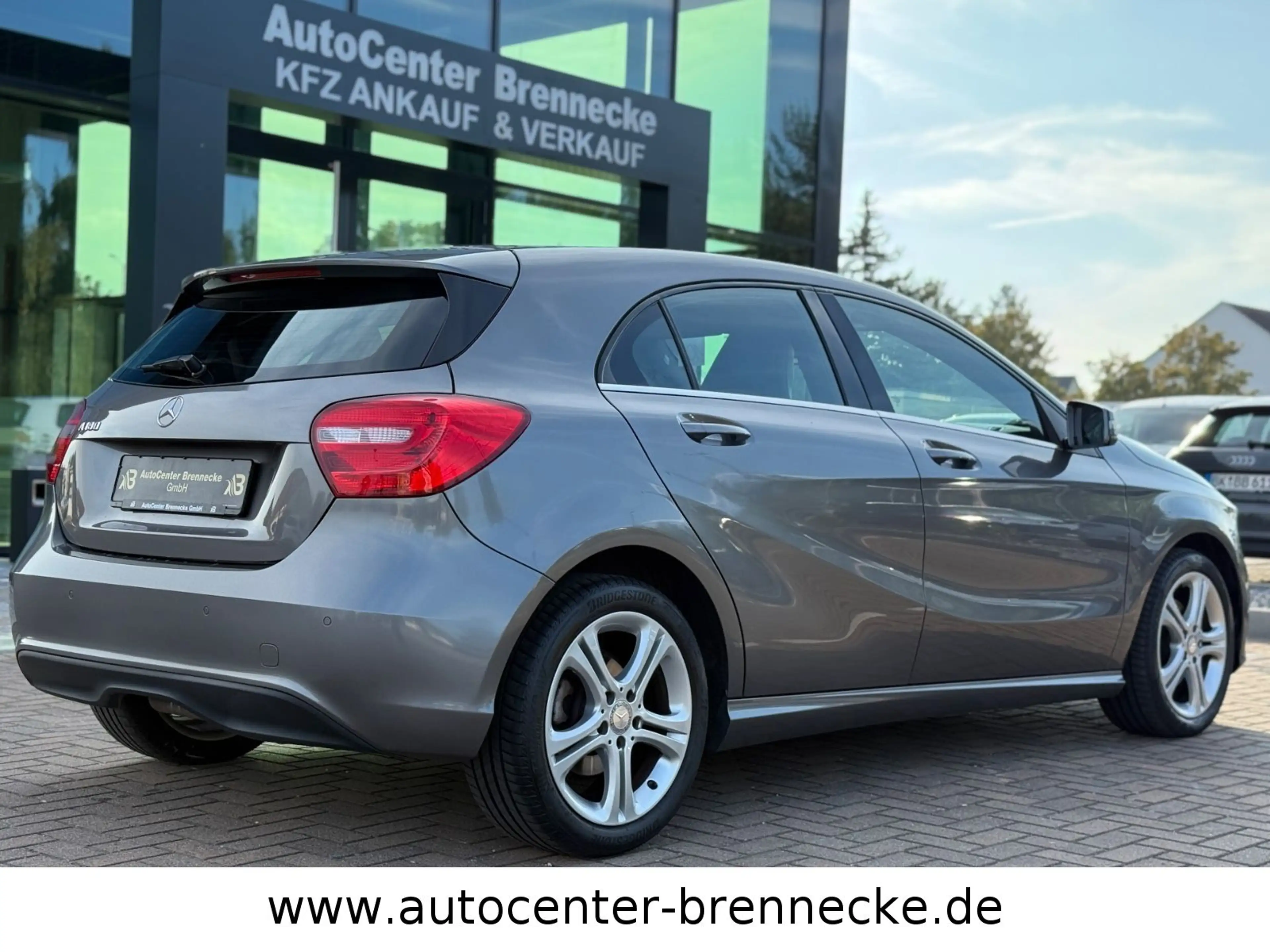 Mercedes-Benz A 180 A180 Style BlueEfficiency*8-fach bereift*PDC* — photo 5