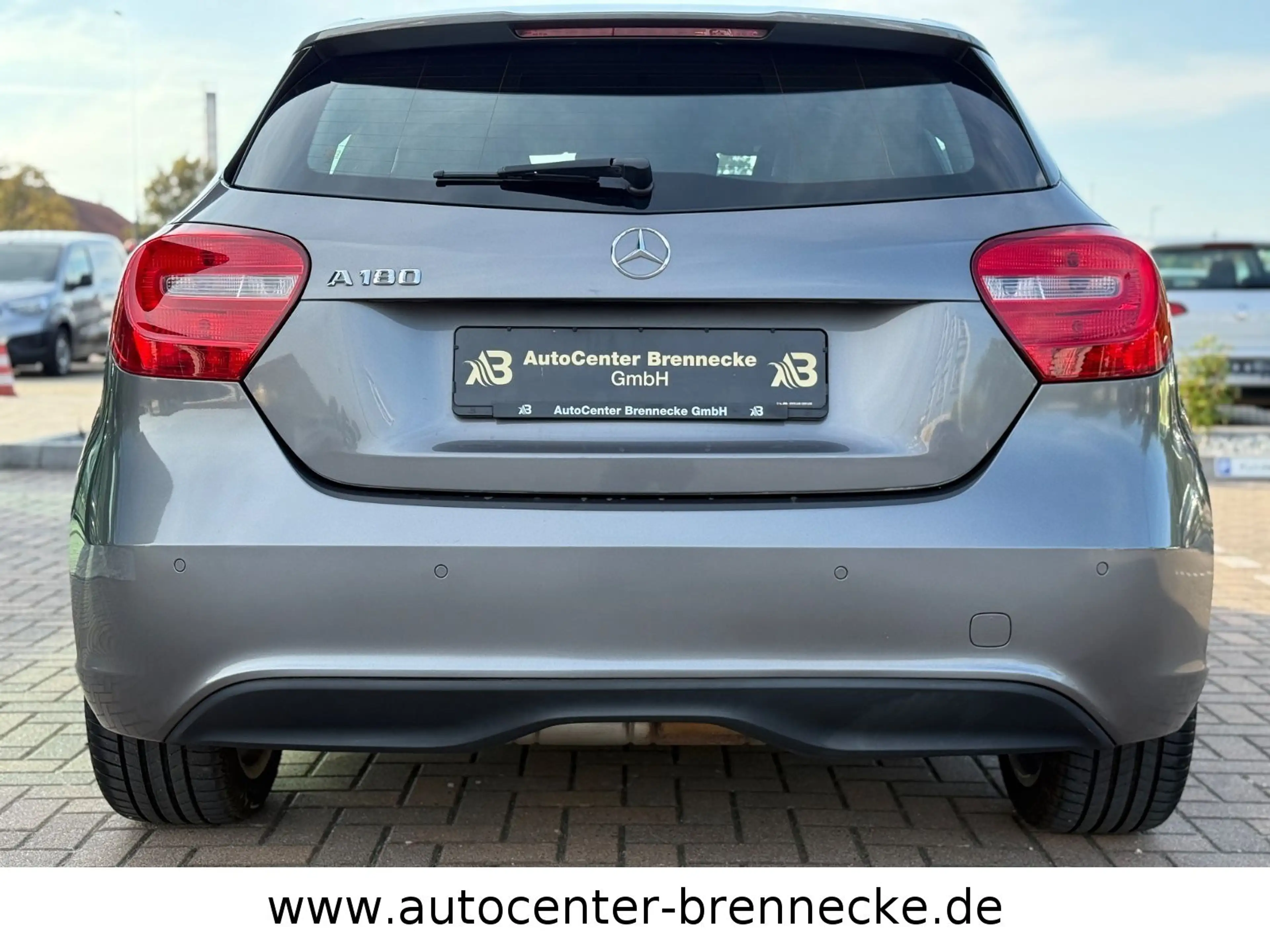Mercedes-Benz A 180 A180 Style BlueEfficiency*8-fach bereift*PDC* — photo 6