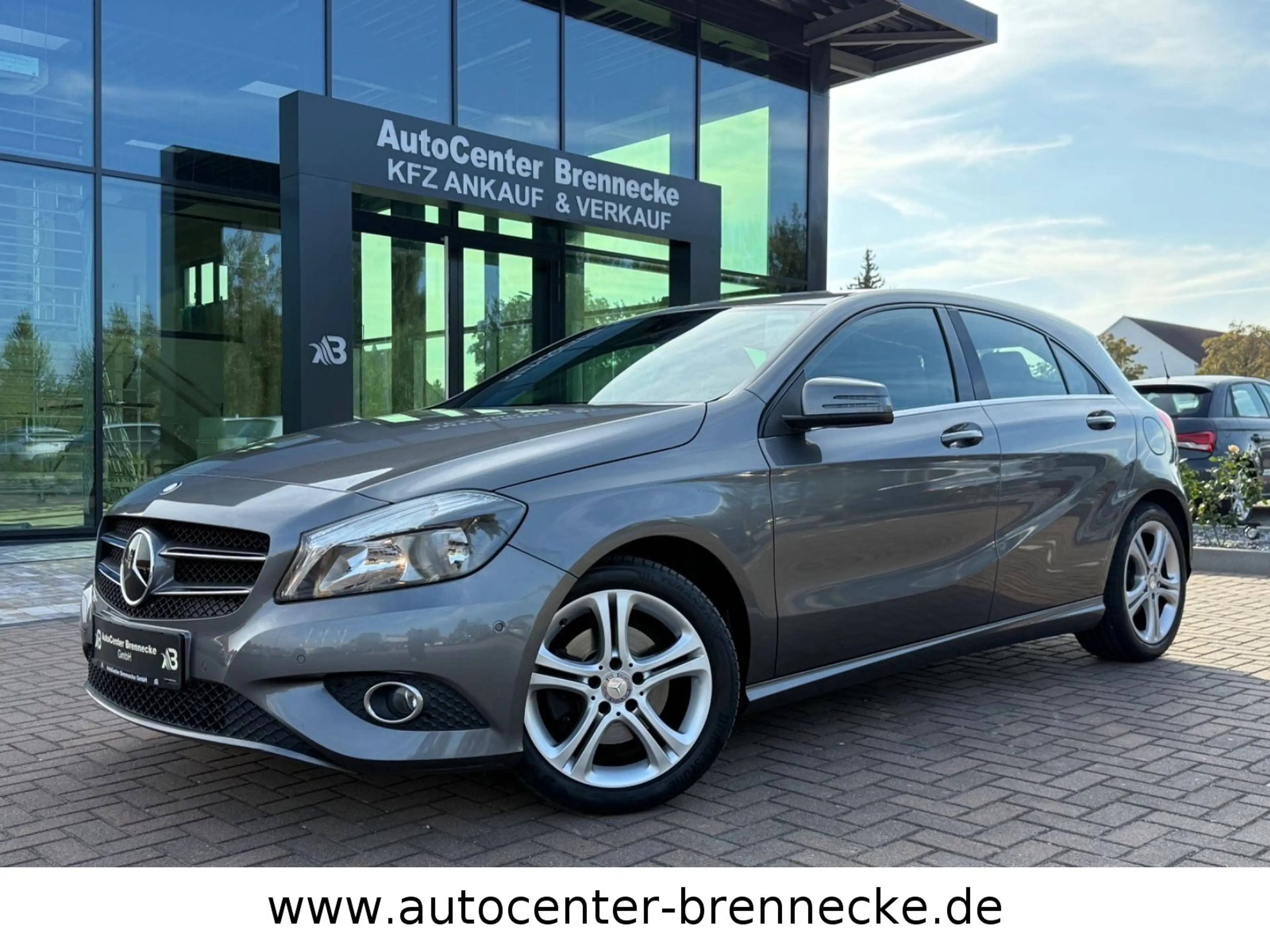 Mercedes-Benz A 180 A180 Style BlueEfficiency*8-fach bereift*PDC* — photo 2
