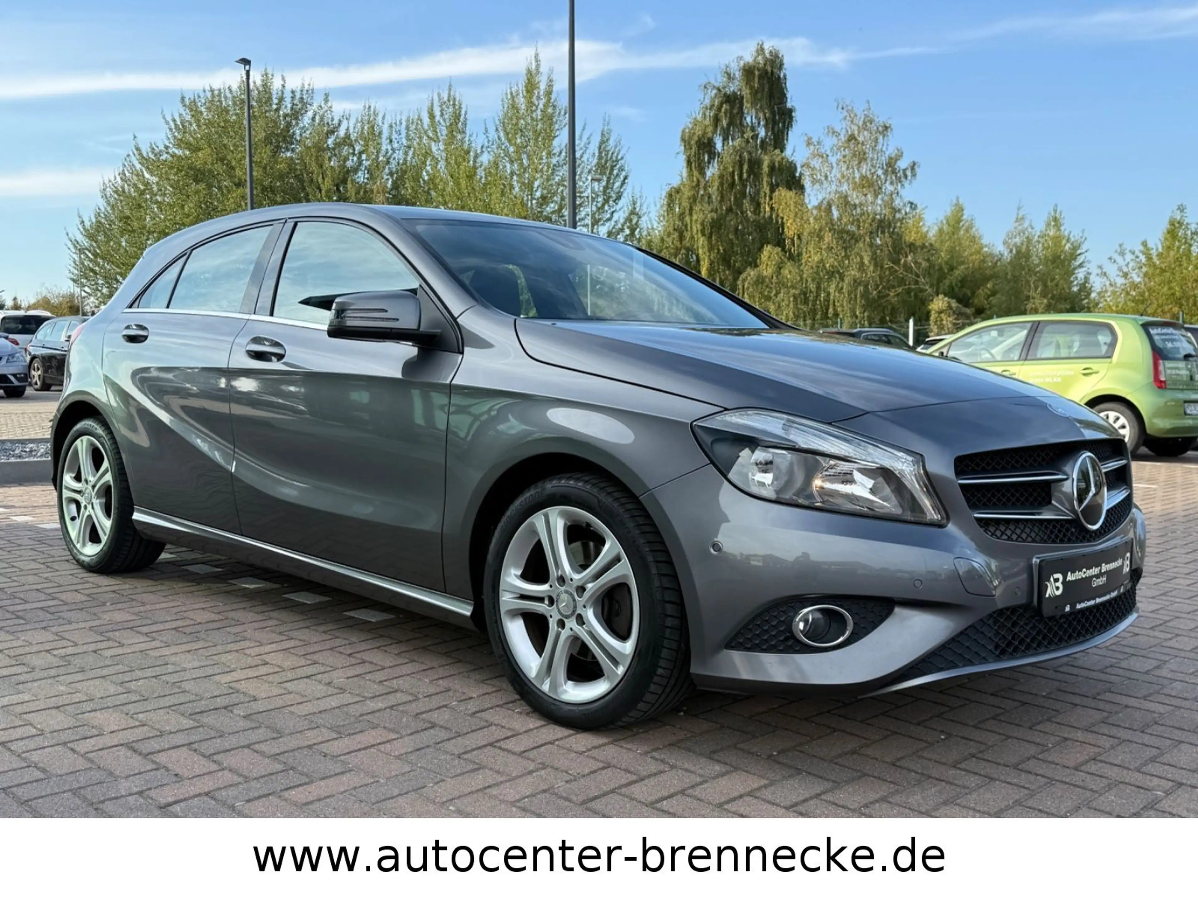 Mercedes-Benz A 180 A180 Style BlueEfficiency*8-fach bereift*PDC* — photo 4