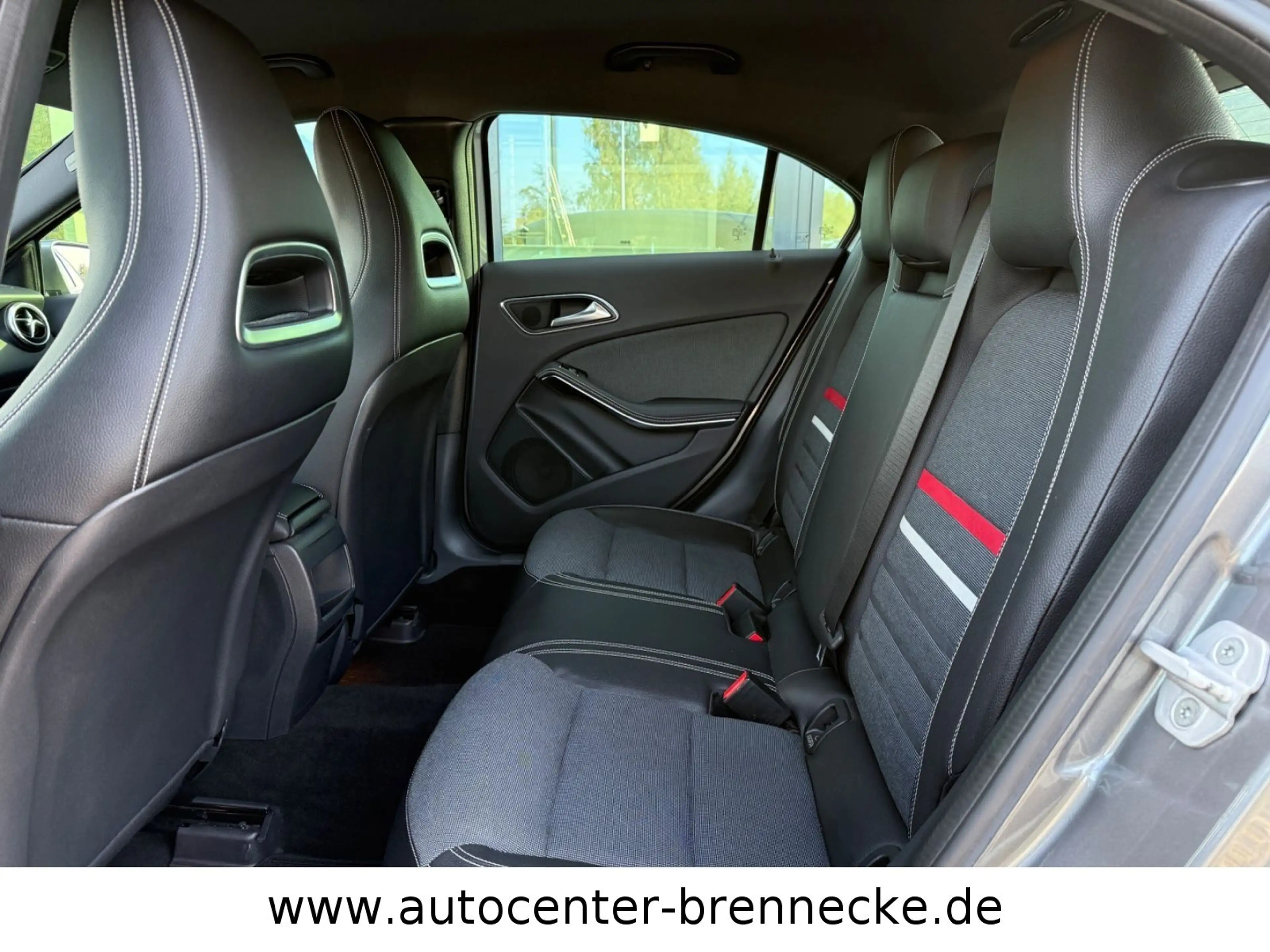 Mercedes-Benz A 180 A180 Style BlueEfficiency*8-fach bereift*PDC* — photo 13