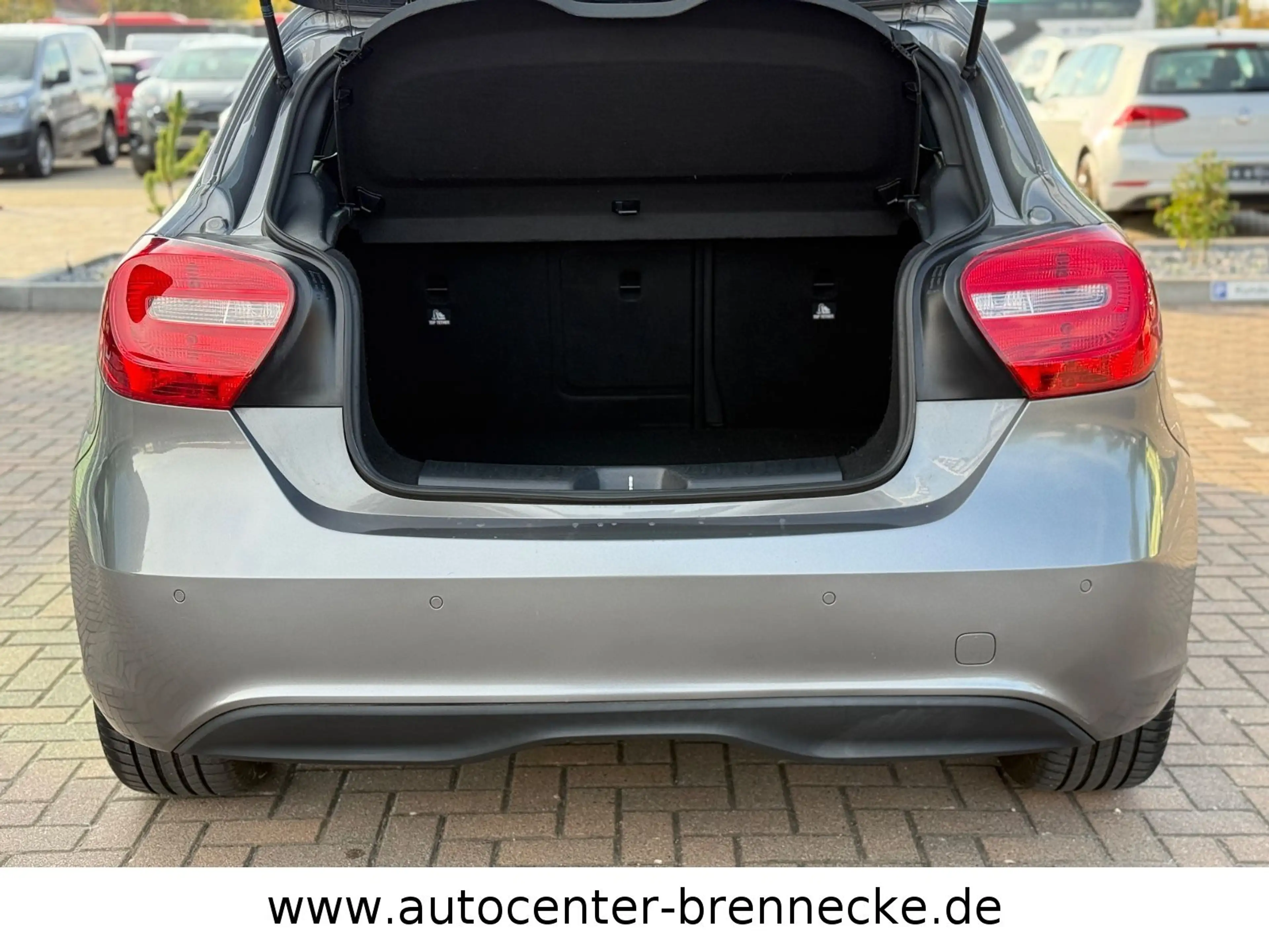 Mercedes-Benz A 180 A180 Style BlueEfficiency*8-fach bereift*PDC* — photo 10