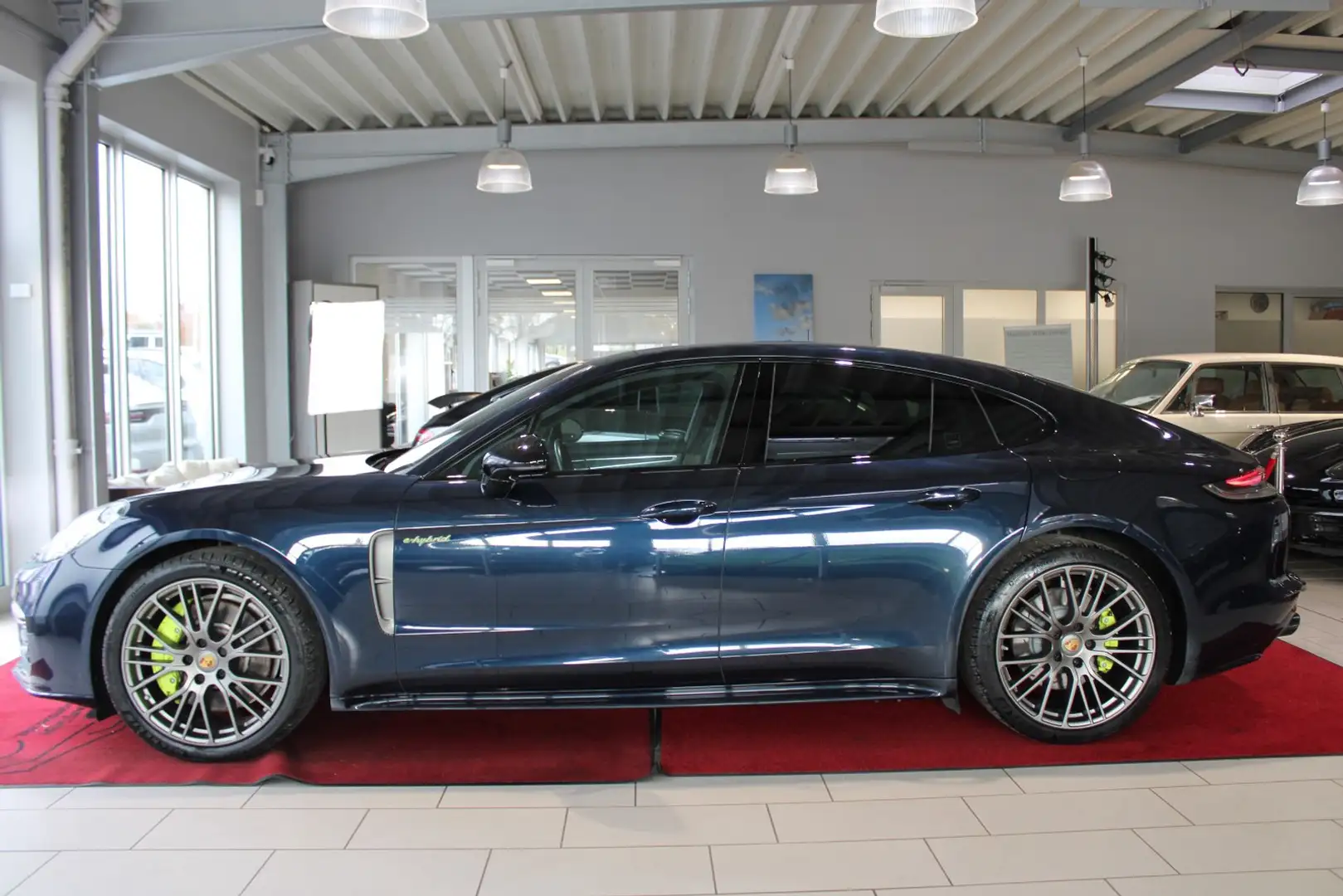 Porsche Panamera 4 E-Hybrid Platinum Edition *PANO/360°/BOSE* Niebieski - 2