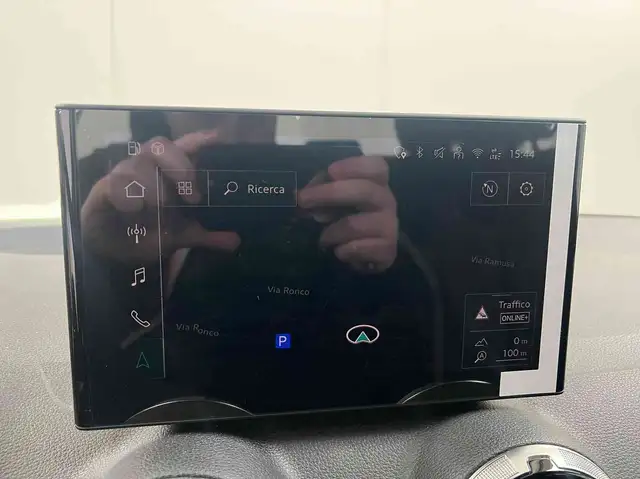 Audi Q2 view 12