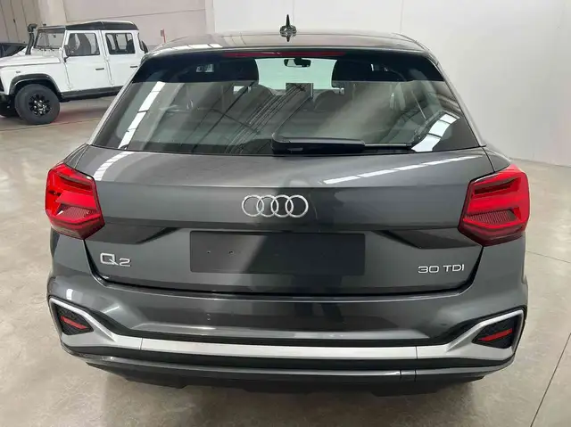 Audi Q2 view 5