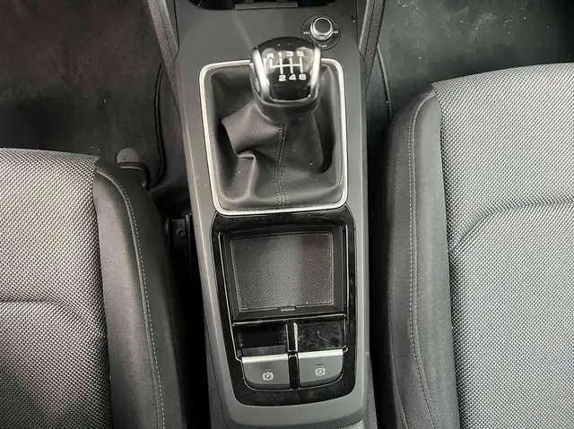Audi Q2 view 14