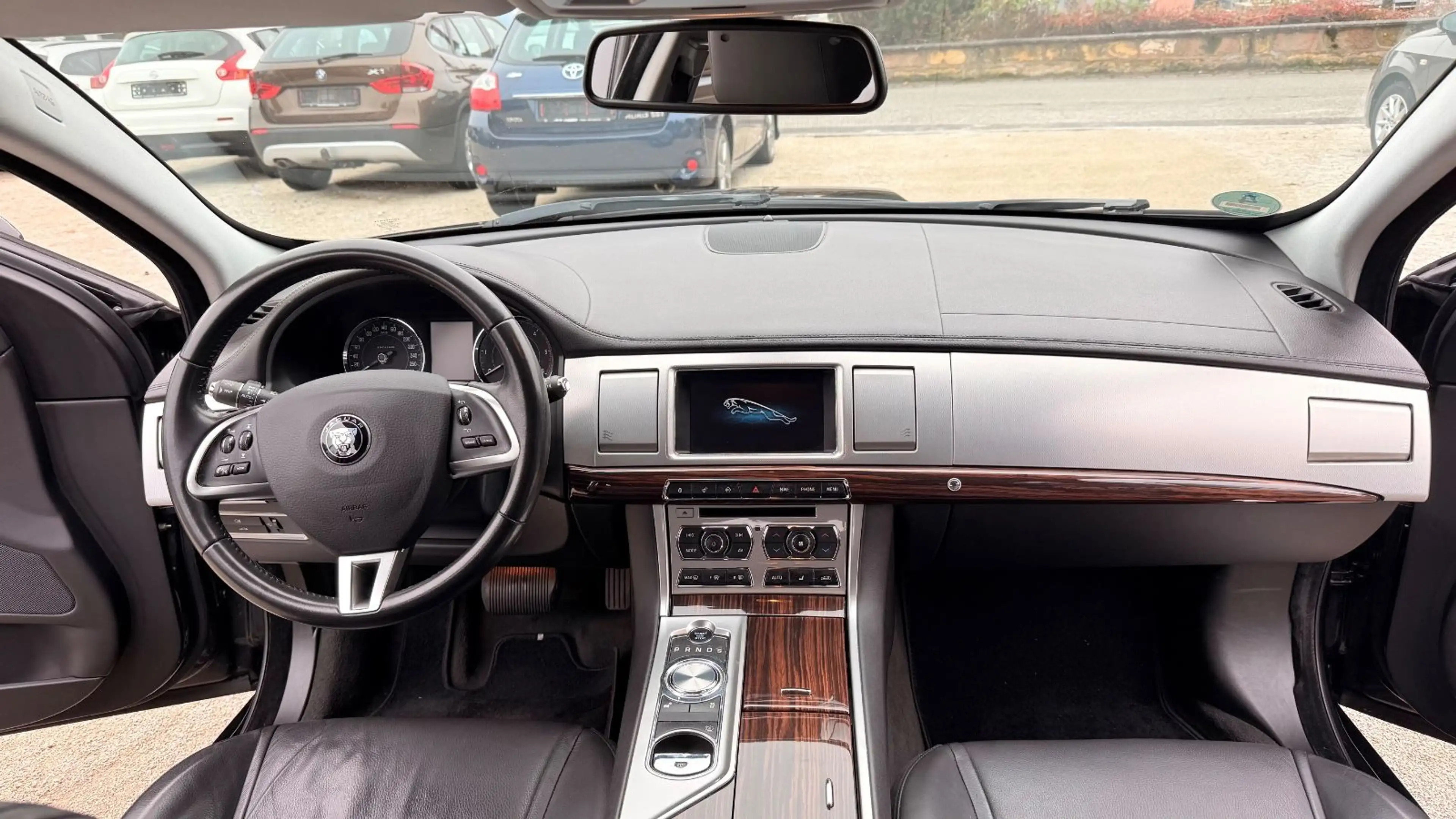 Jaguar XF Sportbrake 2.2 Diesel — photo 15