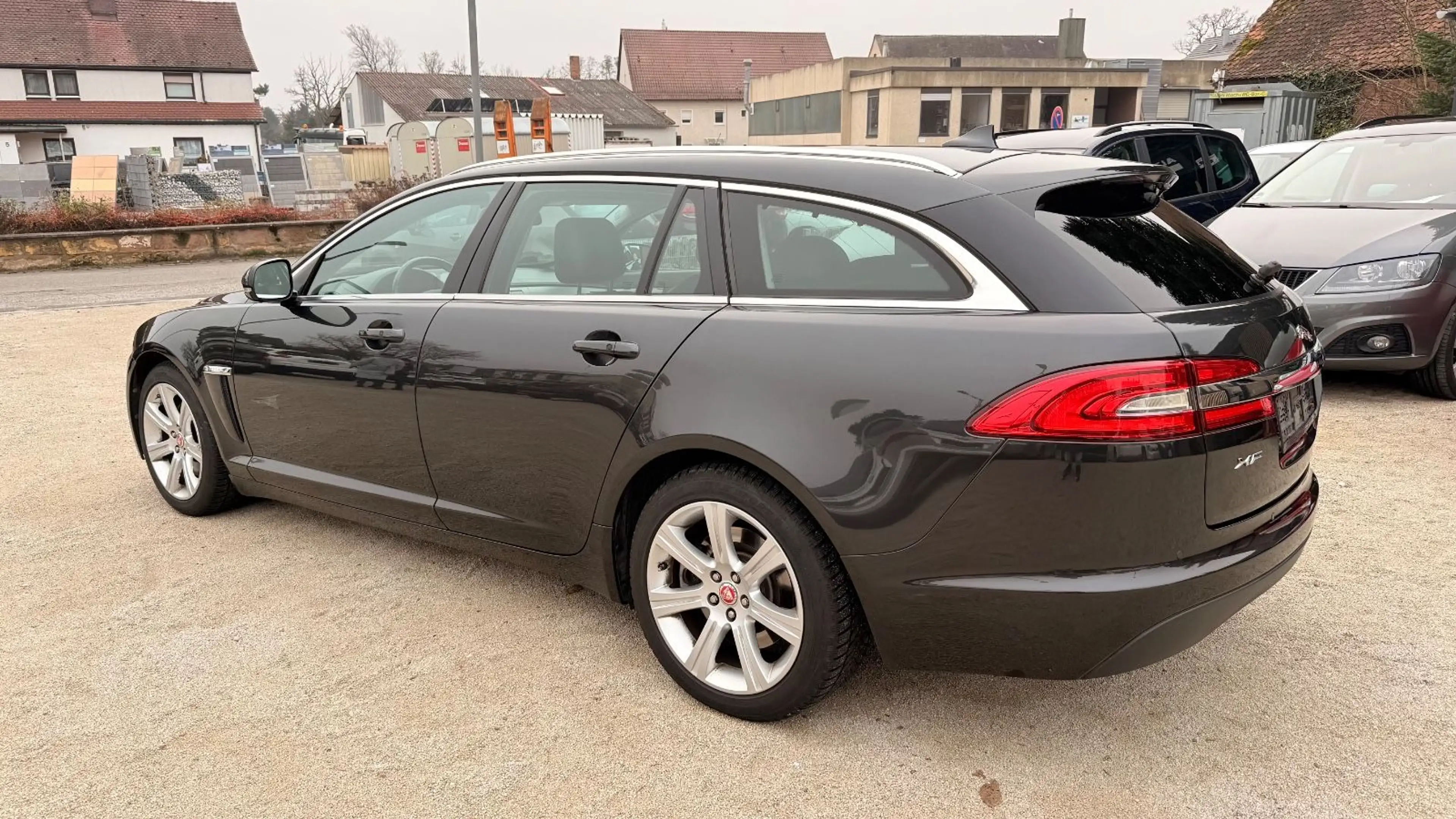 Jaguar XF Sportbrake 2.2 Diesel — photo 7