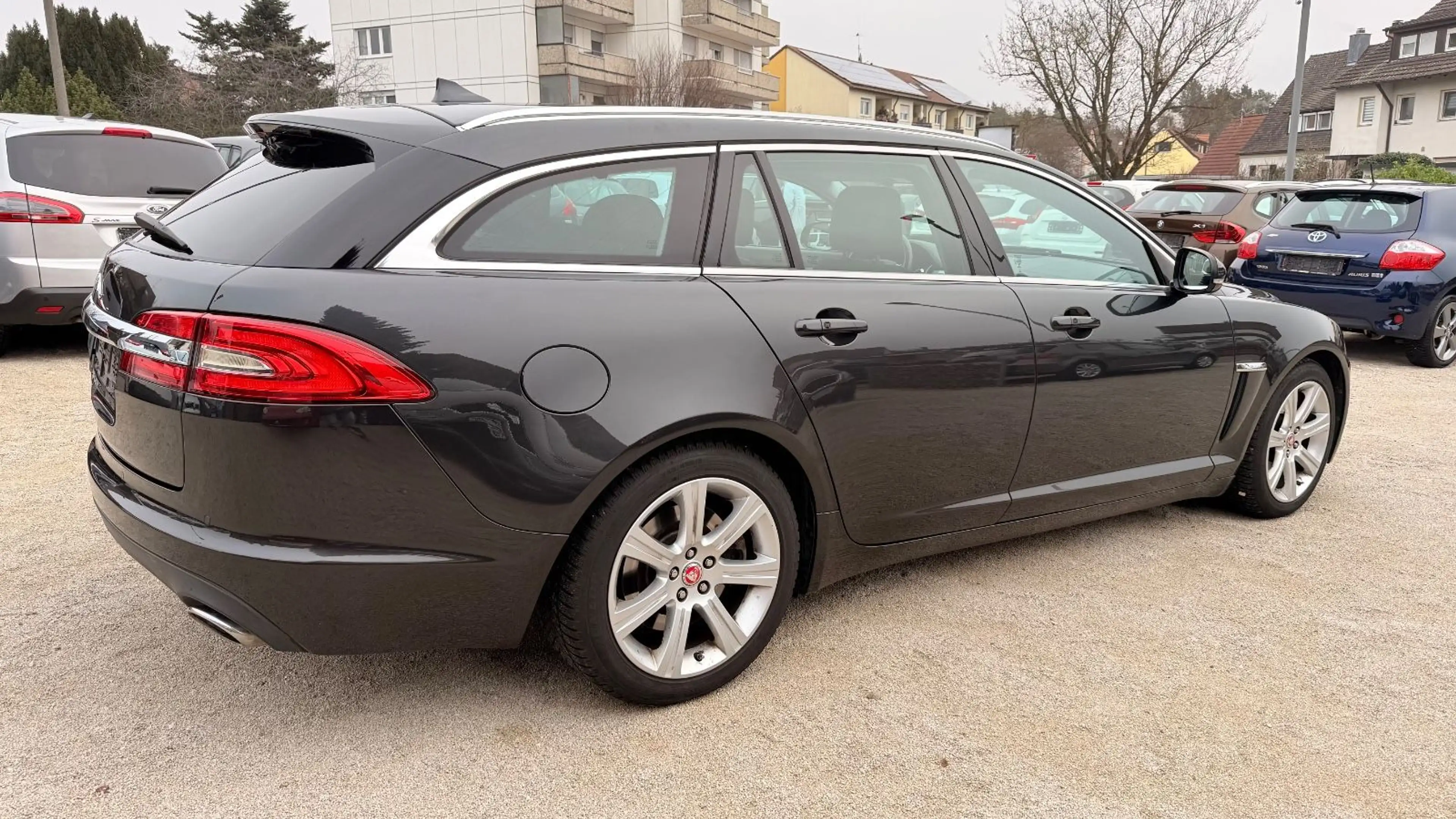 Jaguar XF Sportbrake 2.2 Diesel — photo 5