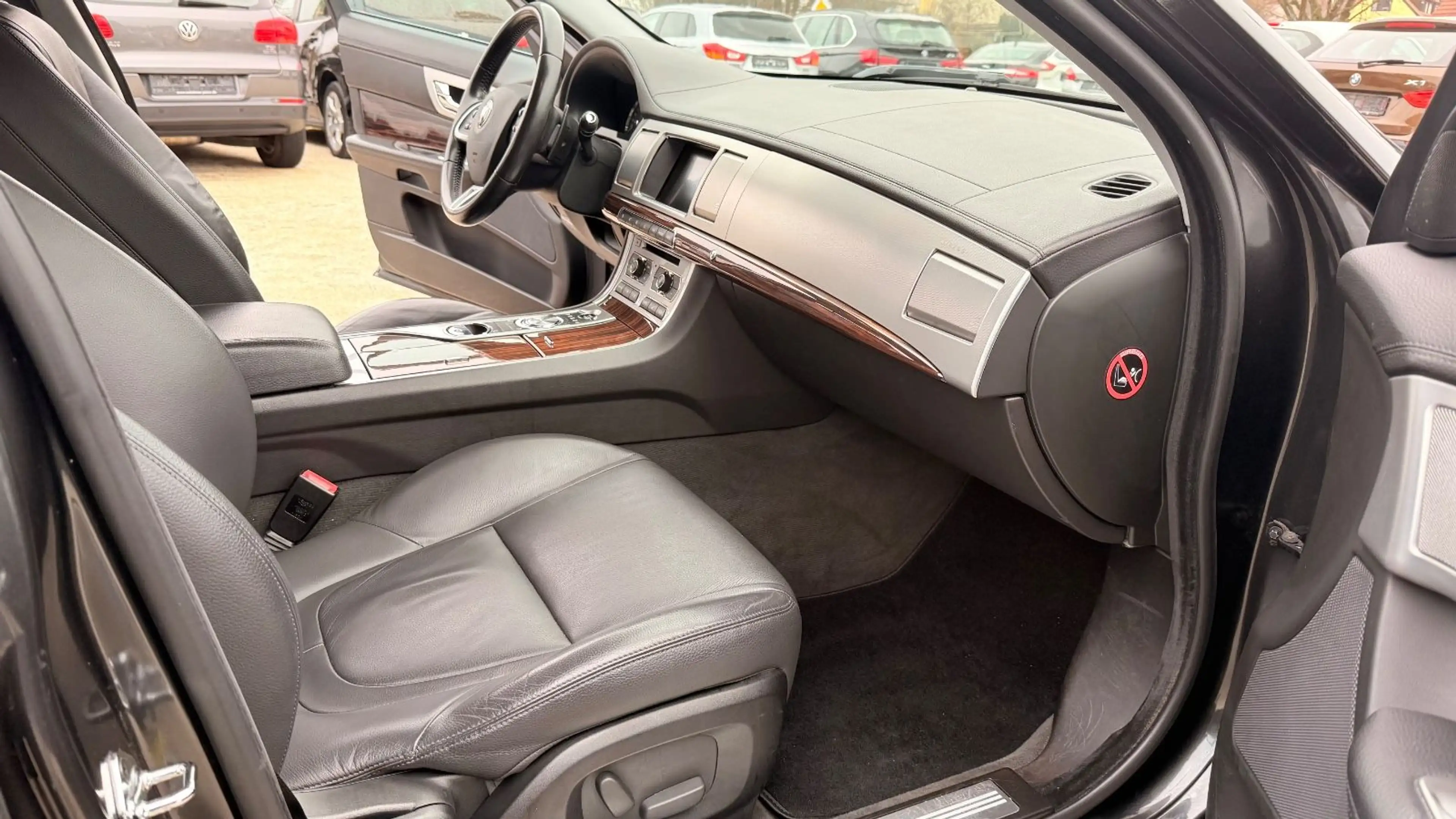 Jaguar XF Sportbrake 2.2 Diesel — photo 20