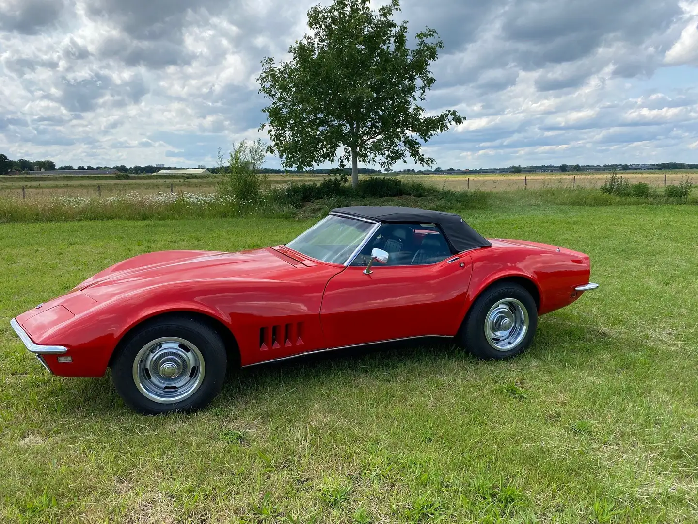 Chevrolet Corvette C3 Convertible 350 PK Matching numbers Red - 2