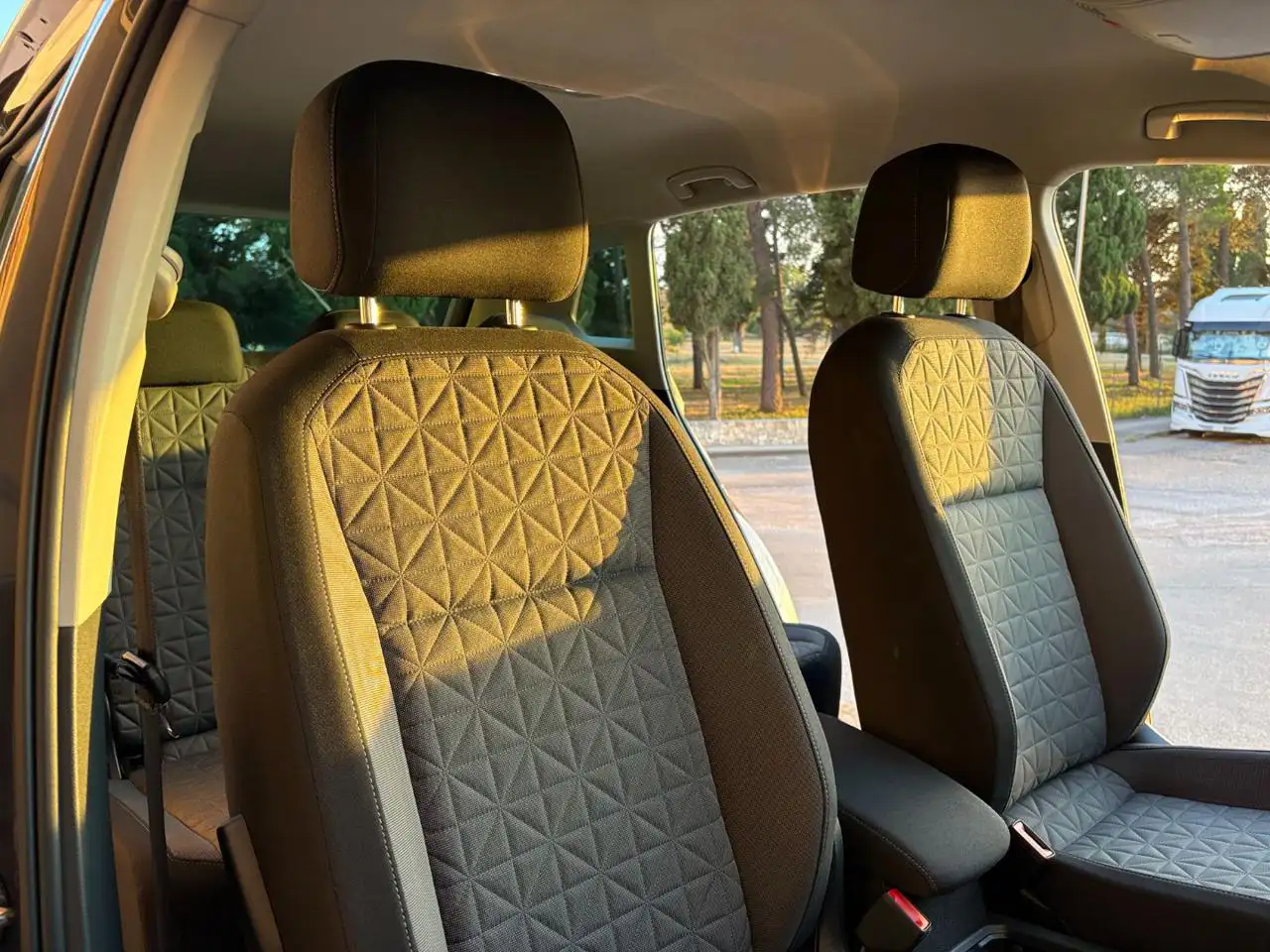 Volkswagen Tiguan 2.0 TDI 150 CV SCR DSG Life, миниатюра 9