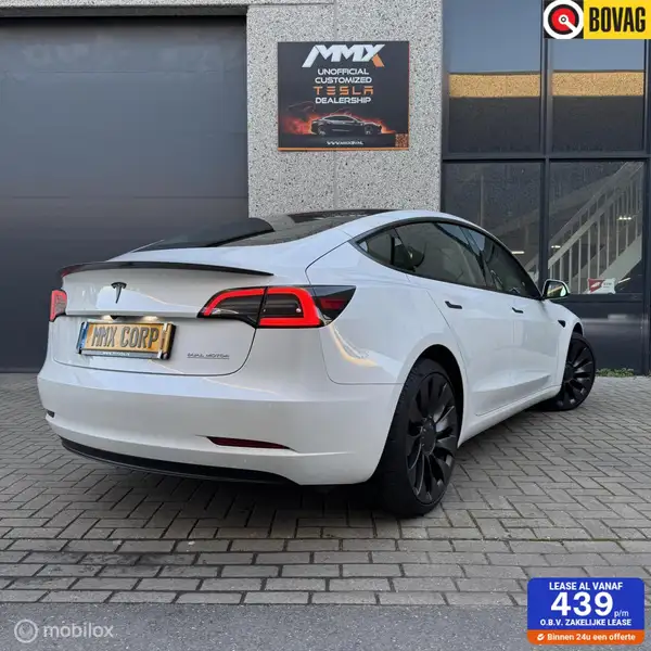 TESLA Model 3