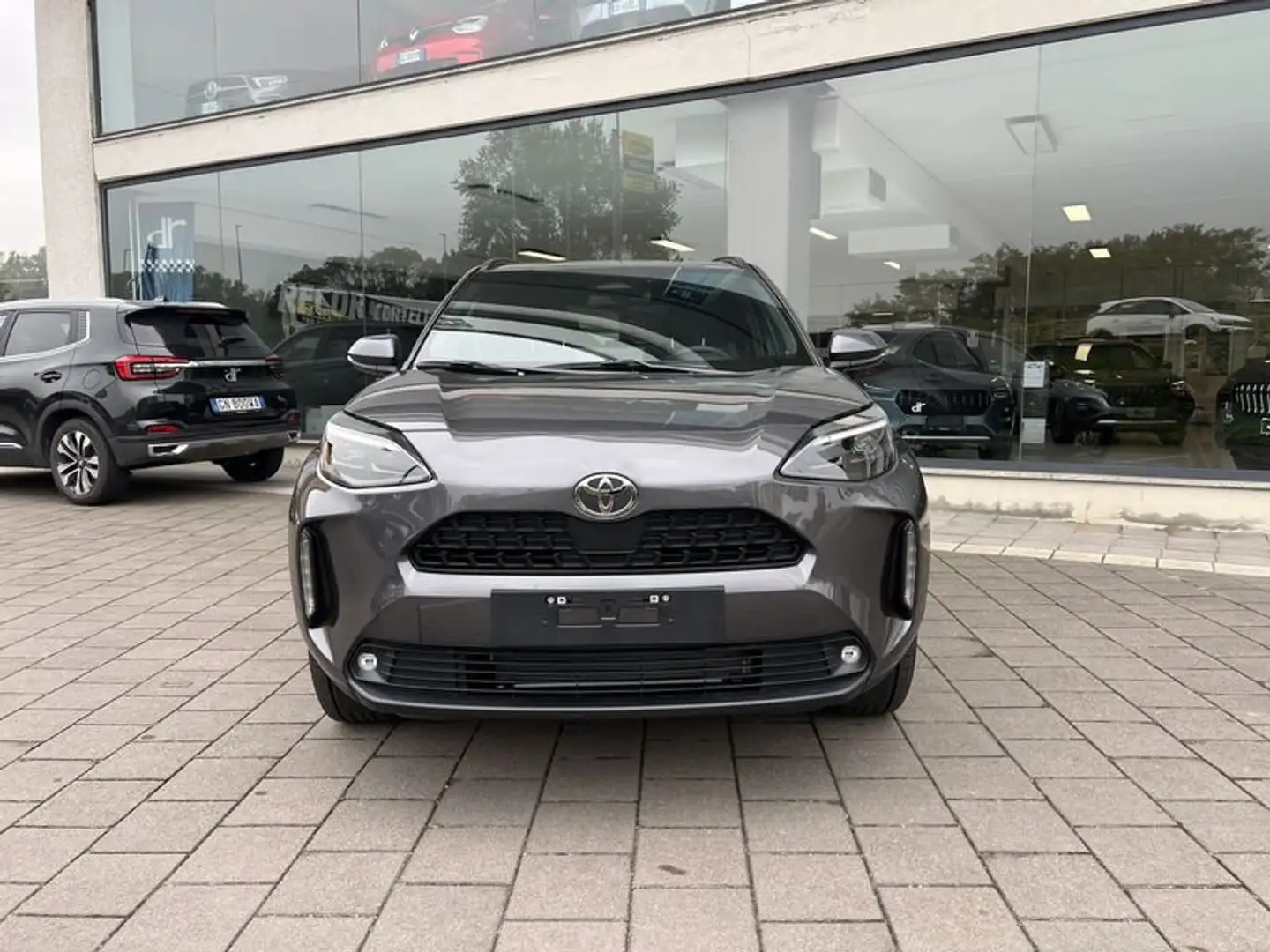 Toyota Yaris Cross 1.5 Hybrid 130 CV 5p.E-CVT Trend Nero - 2