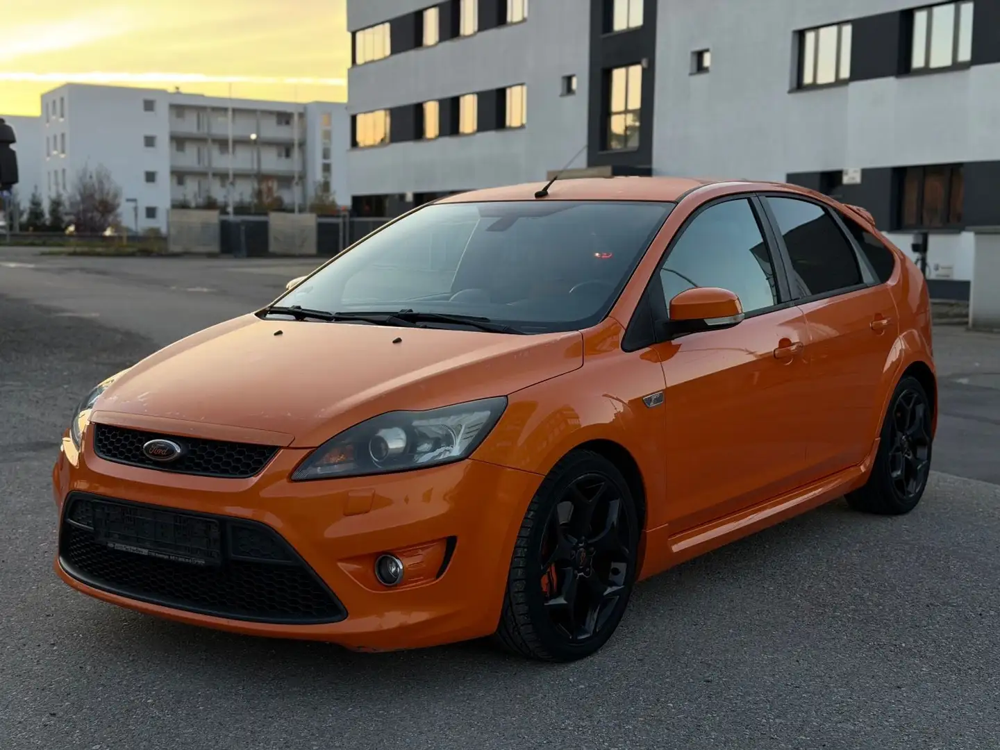 Ford Focus ST 2.5 Facelift Xenon Navi Keyless 4-Türer Rouge - 1