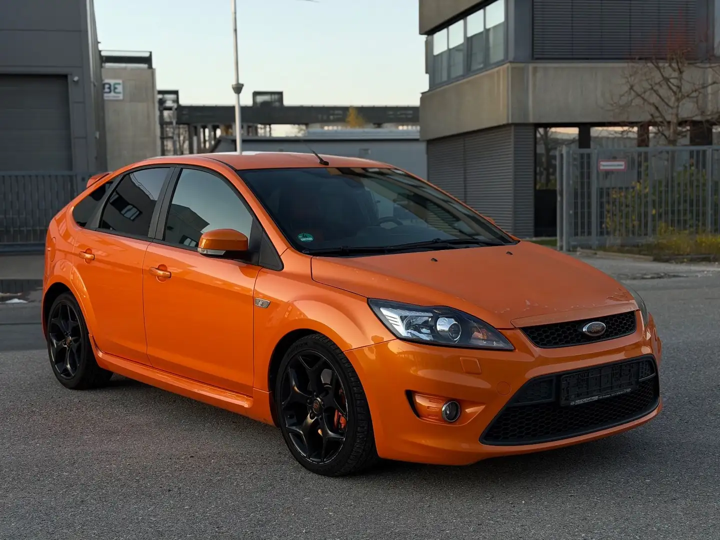 Ford Focus ST 2.5 Facelift Xenon Navi Keyless 4-Türer Rouge - 2