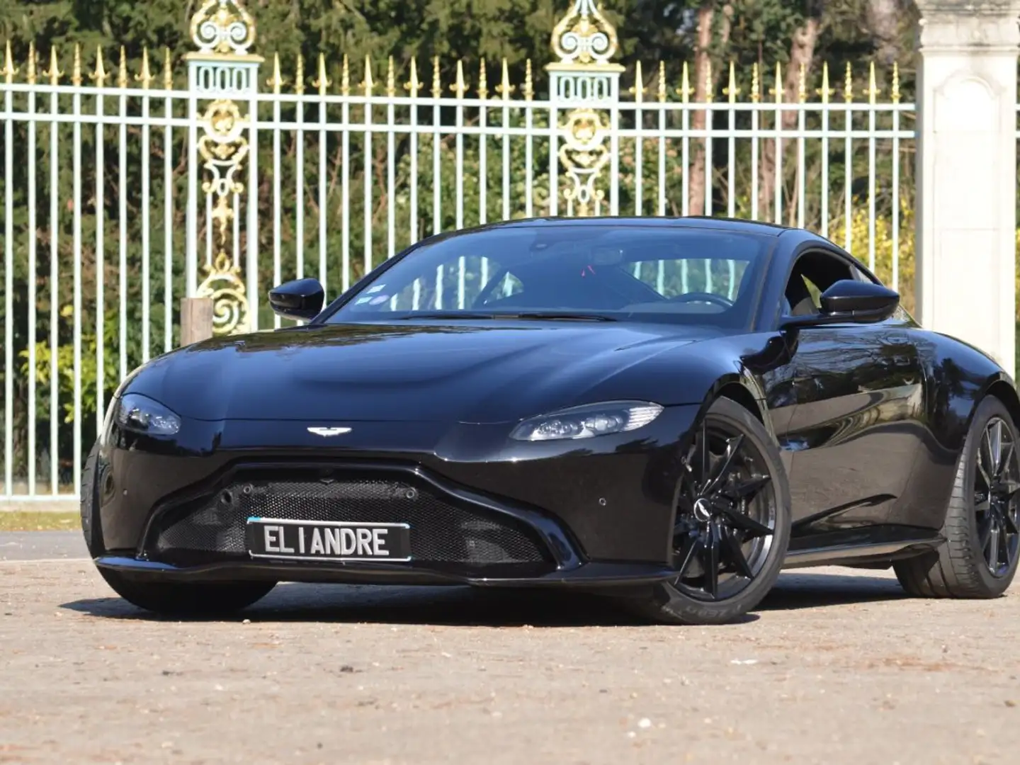 Aston Martin V8 II 4.0 V8 510 ch - 1