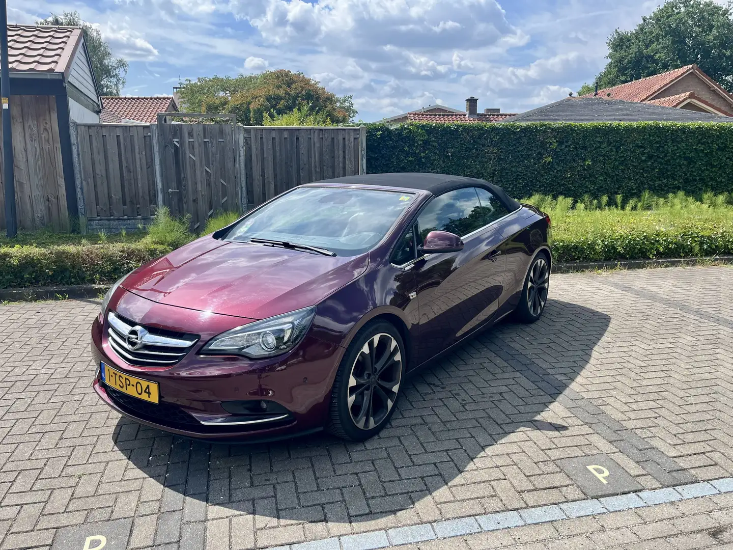 Opel Cascada 1.4 Turbo (ecoFLEX) Start/Stop Edition Rood - 1