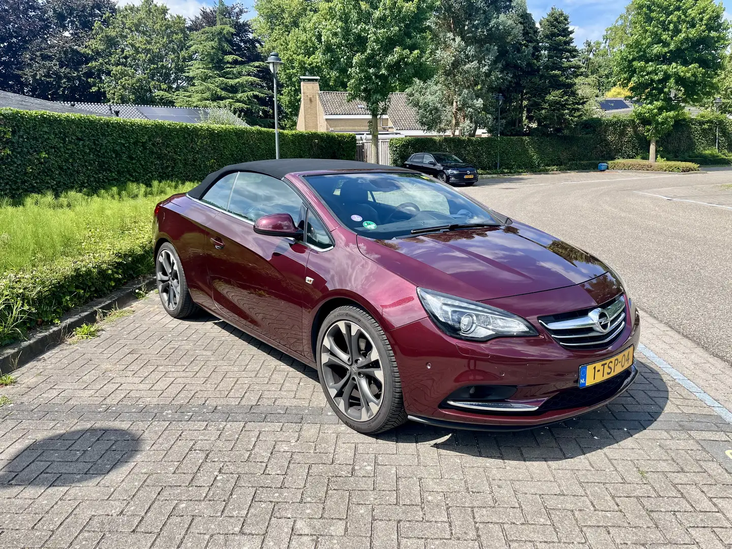 Opel Cascada 1.4 Turbo (ecoFLEX) Start/Stop Edition Rood - 2