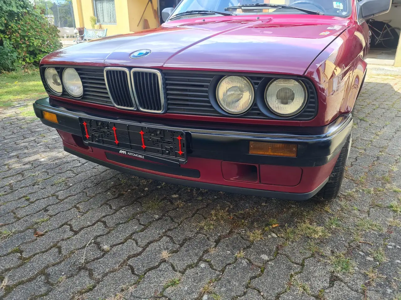 BMW 320i, foto 2