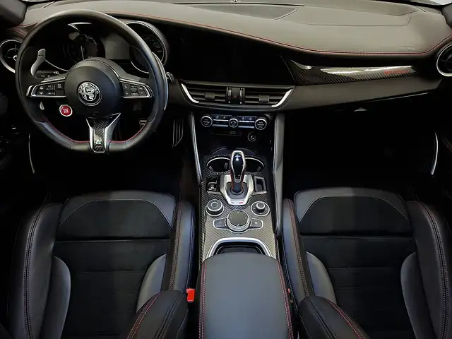 Alfa Romeo Giulia Quadrifoglio 2,9 Alfa 510 ATX RWD...AKRAPOVIC, ... Ansicht 18