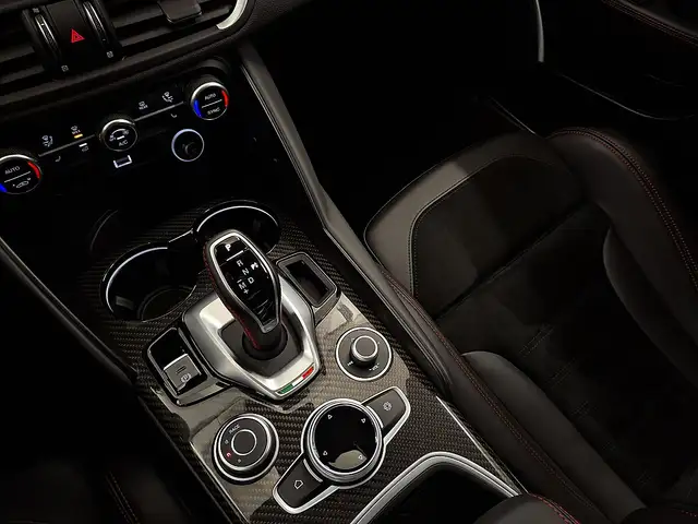 Alfa Romeo Giulia Quadrifoglio 2,9 Alfa 510 ATX RWD...AKRAPOVIC, ... Ansicht 41