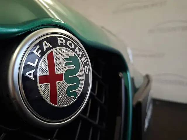 Alfa Romeo Giulia Quadrifoglio 2,9 Alfa 510 ATX RWD...AKRAPOVIC, ... Ansicht 8