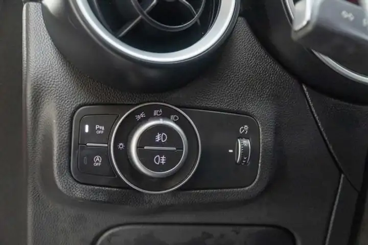 Alfa Romeo Stelvio 2.2 DIESEL EXECUTIVE Q4 2020, foto 15
