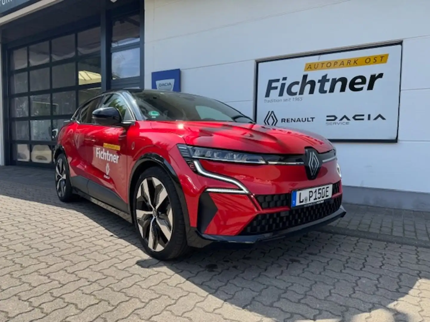 Renault Megane Techno EV60 220hp Augmented Vision Paket Rot - 1