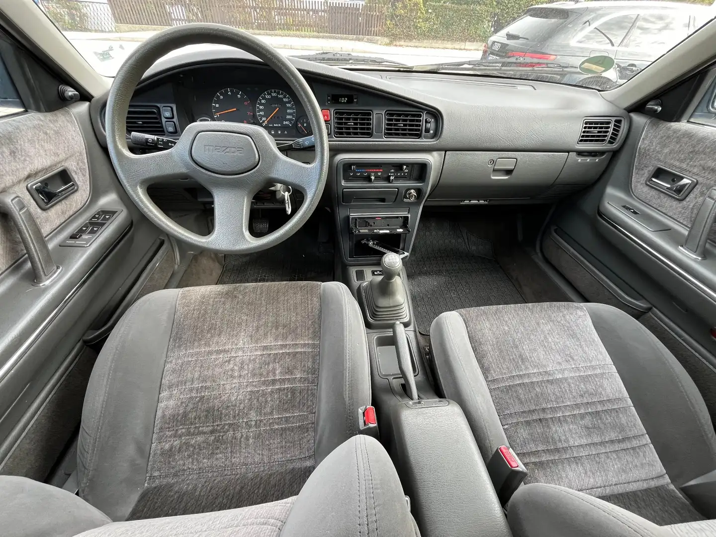 Mazda 626 2.2i 12V GLX Silber - 2