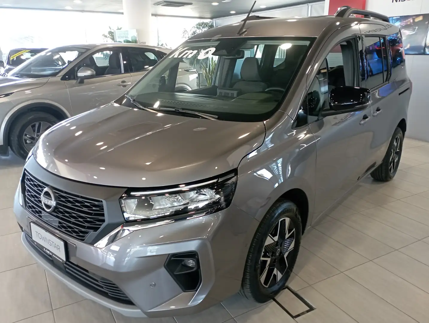 Nissan Townstar n-connecta Gris - 1