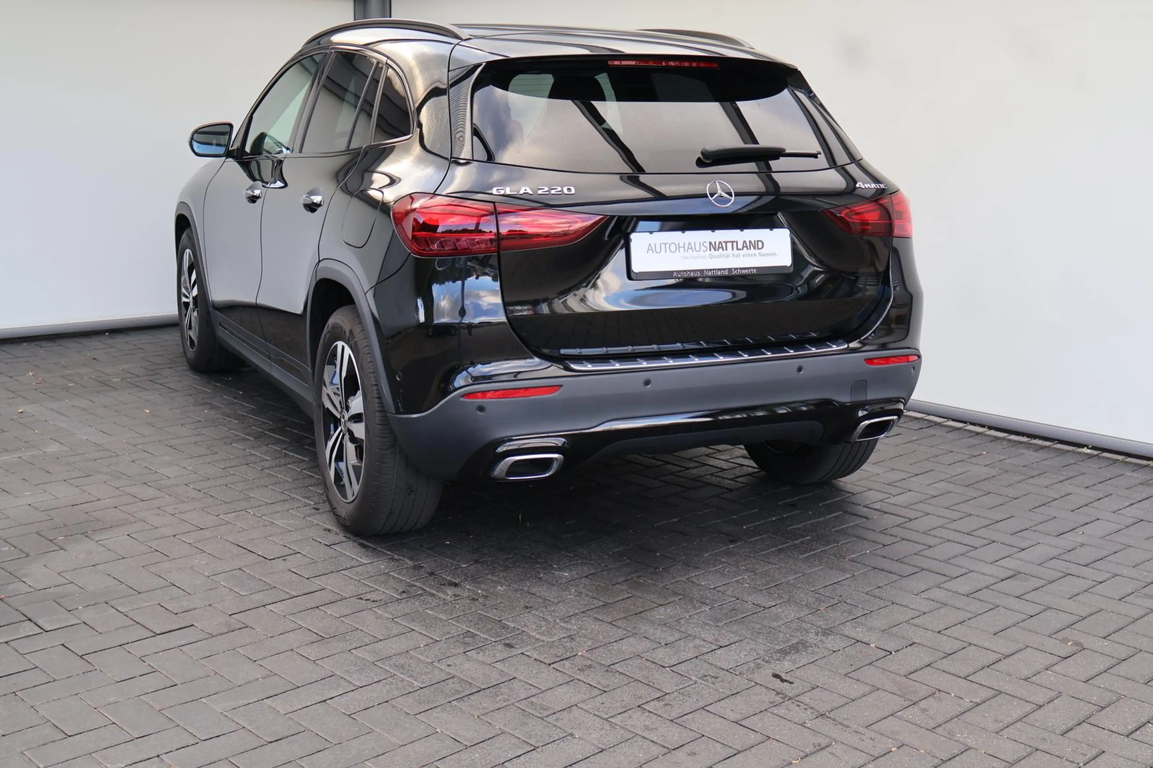 Mercedes-Benz GLA 220 4Matic Progressive RFK Leder Distronic — photo 4