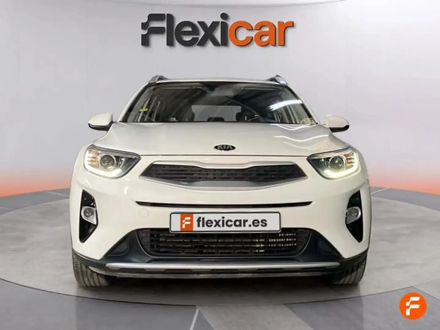 Kia Stonic 1.0 T-GDi Drive 100 Weiß - 2