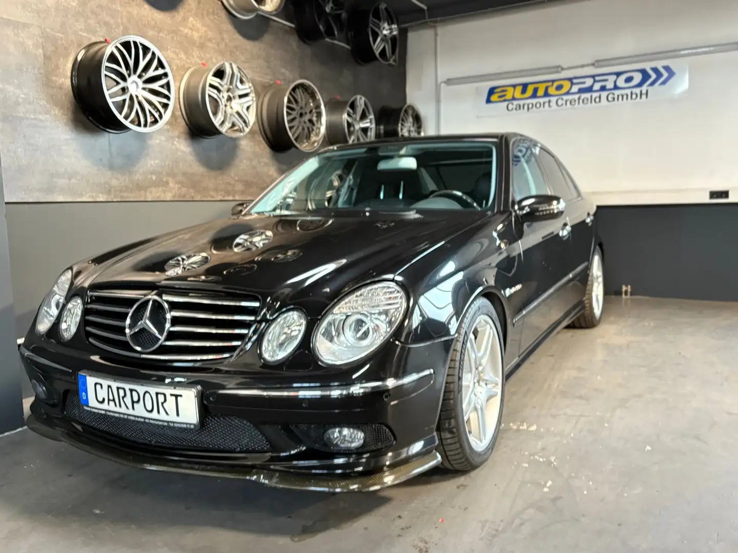Mercedes-Benz E 55 AMG Schwarz - 2