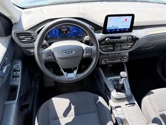 Ford Kuga view 3