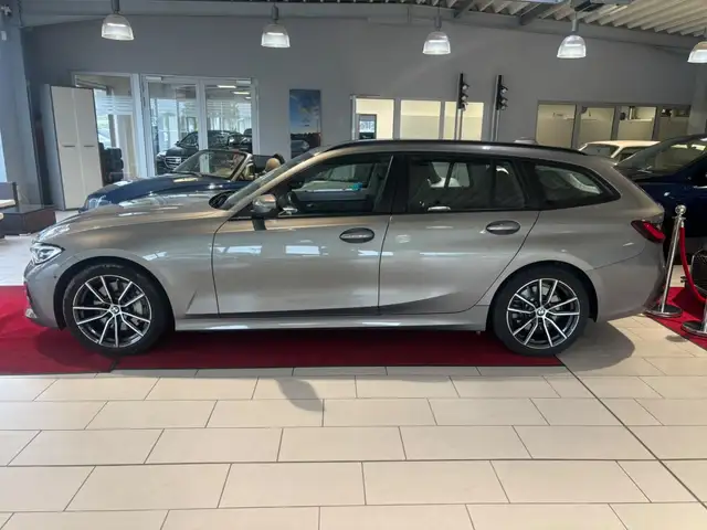 BMW 3 Series view 2