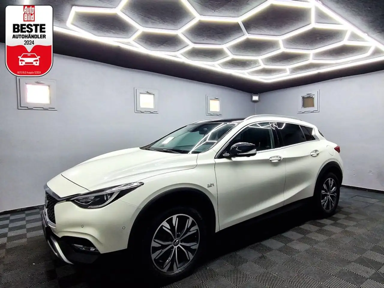 Infiniti QX30