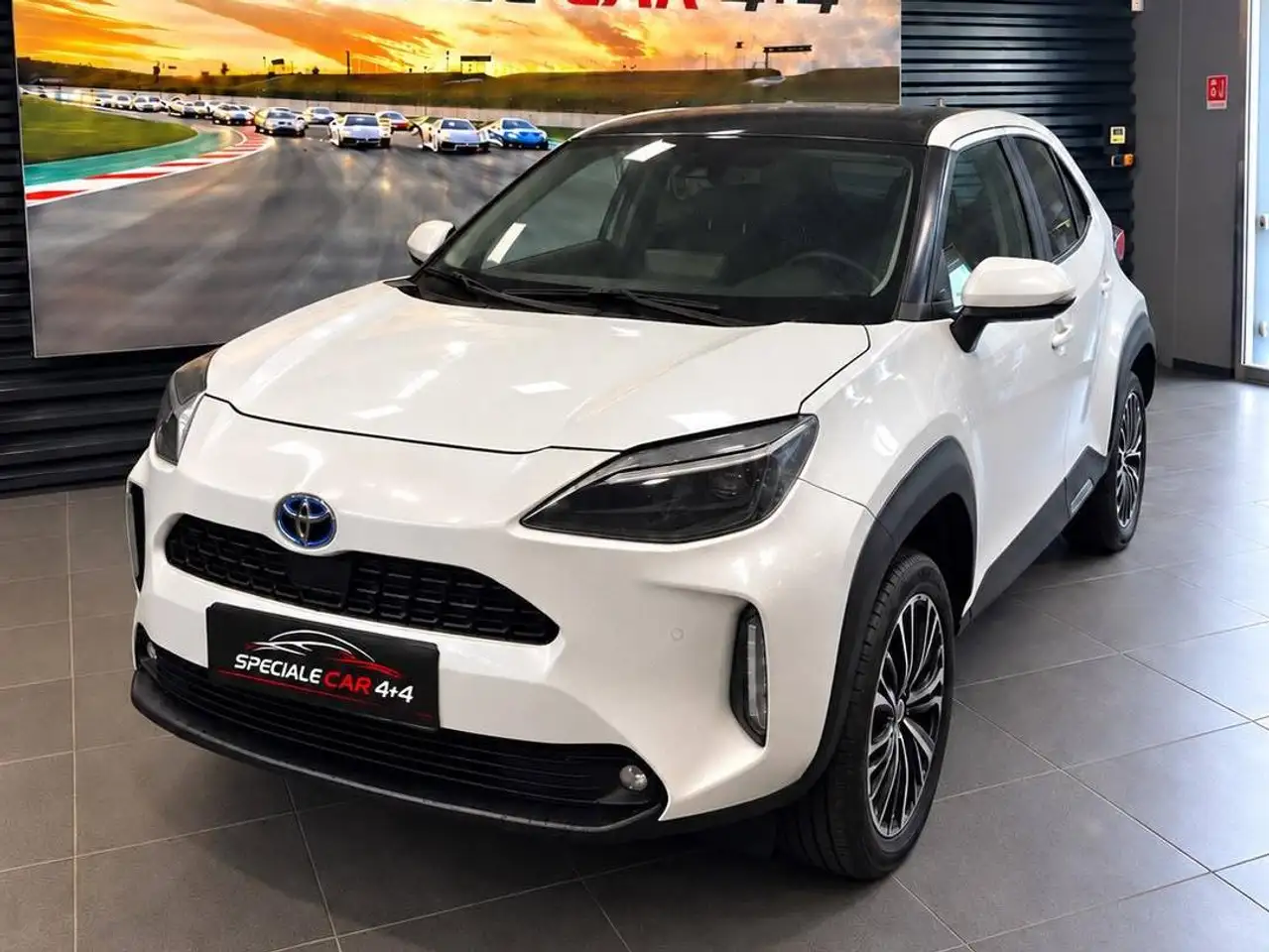 Toyota Yaris Cross 1.5h Lounge fwd 116cv e-cvt