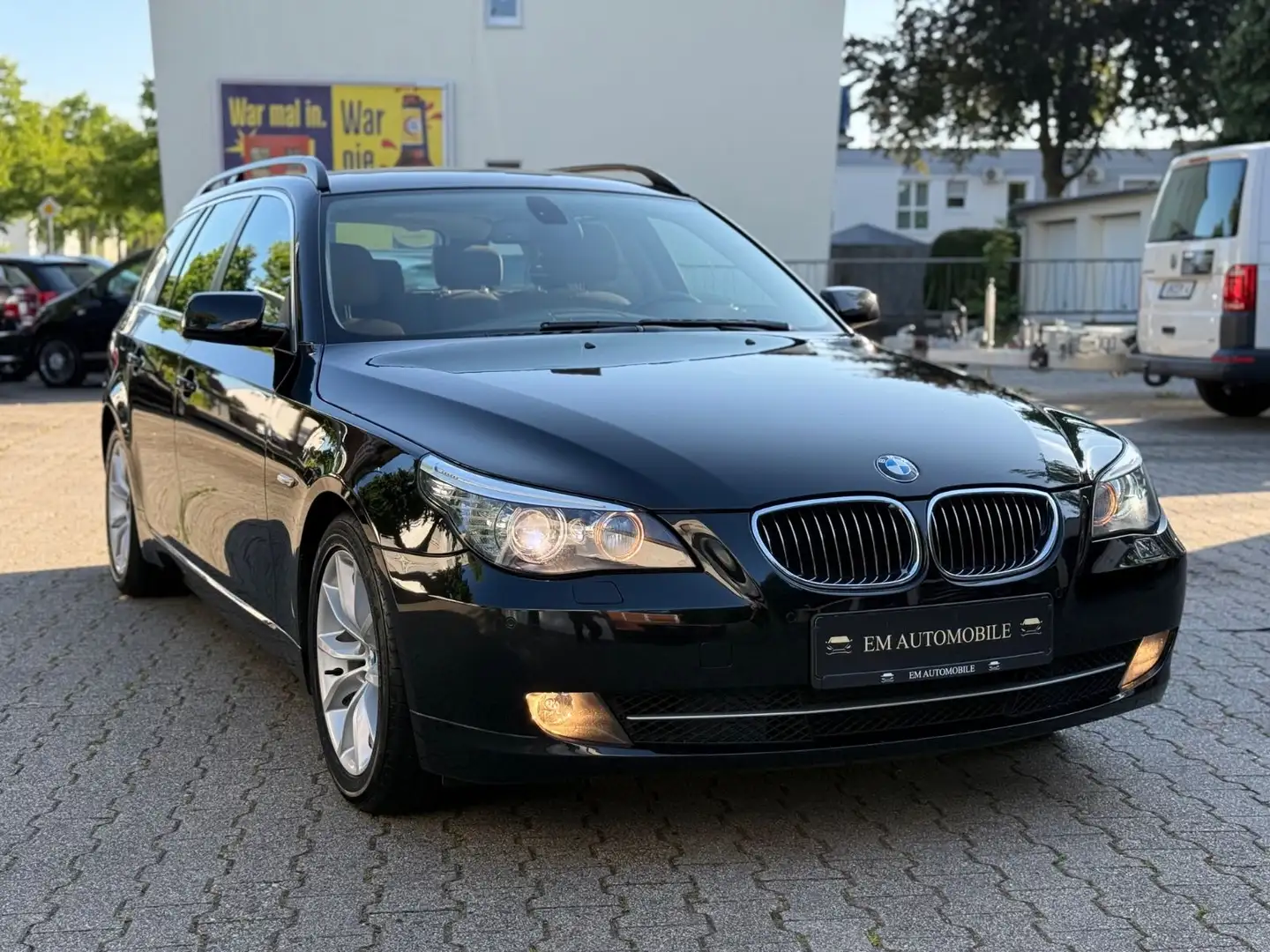 BMW 530 d*2.Hand*Scheckheft*154TKM*Sehr Gepflegt*AHK* Noir - 1