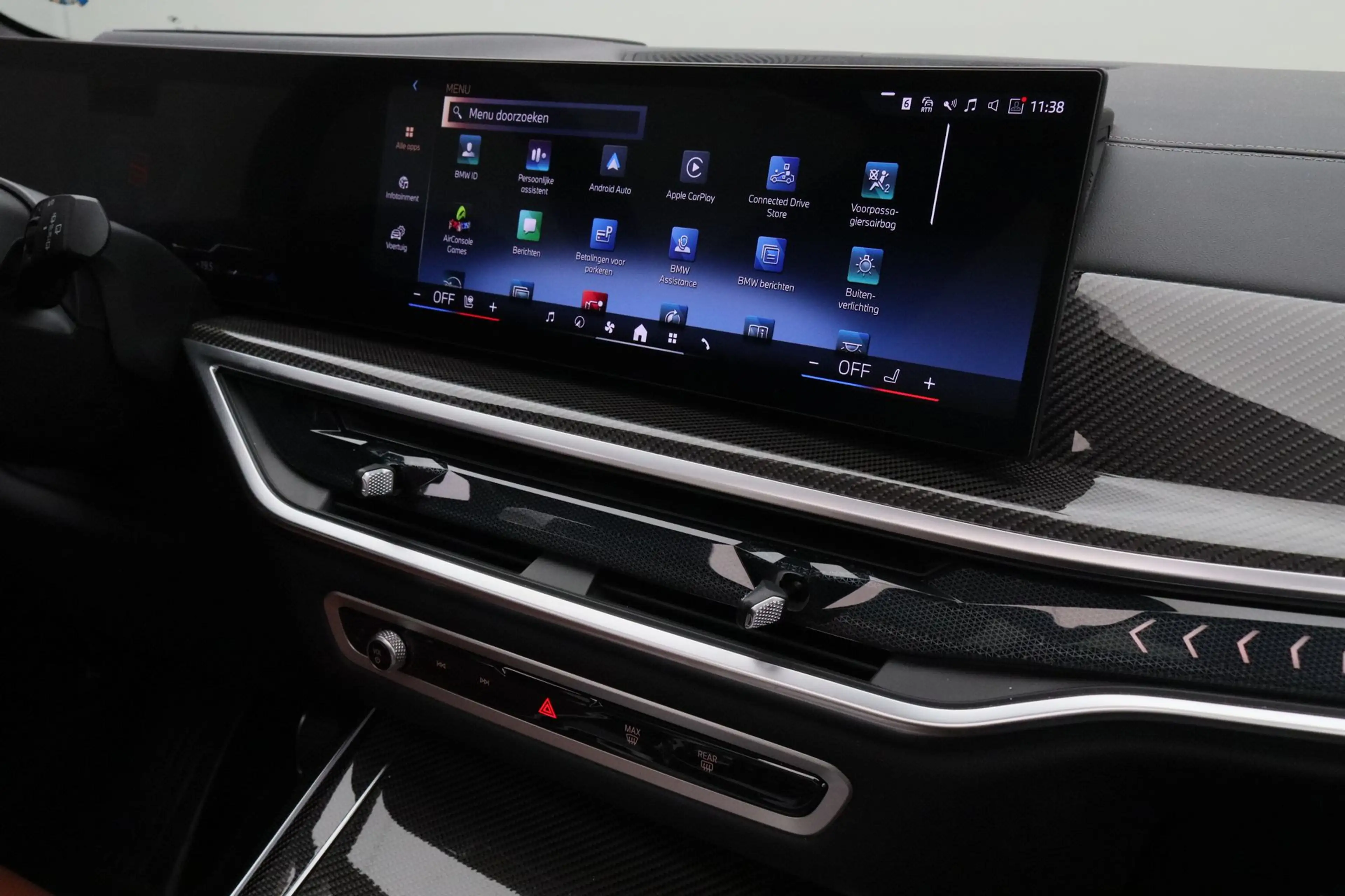 BMW X7 xDrive40i — photo 14