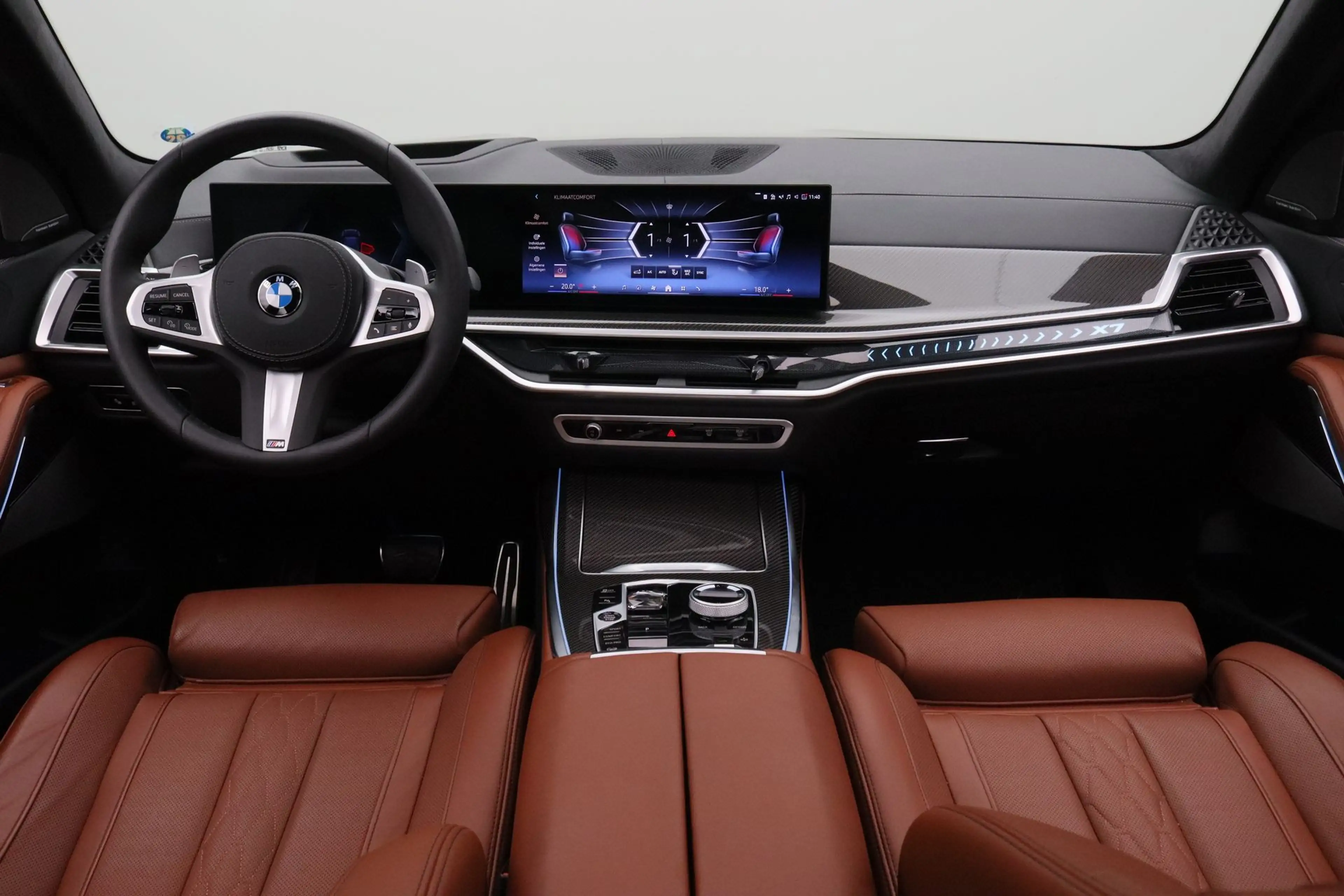 BMW X7 xDrive40i — photo 3