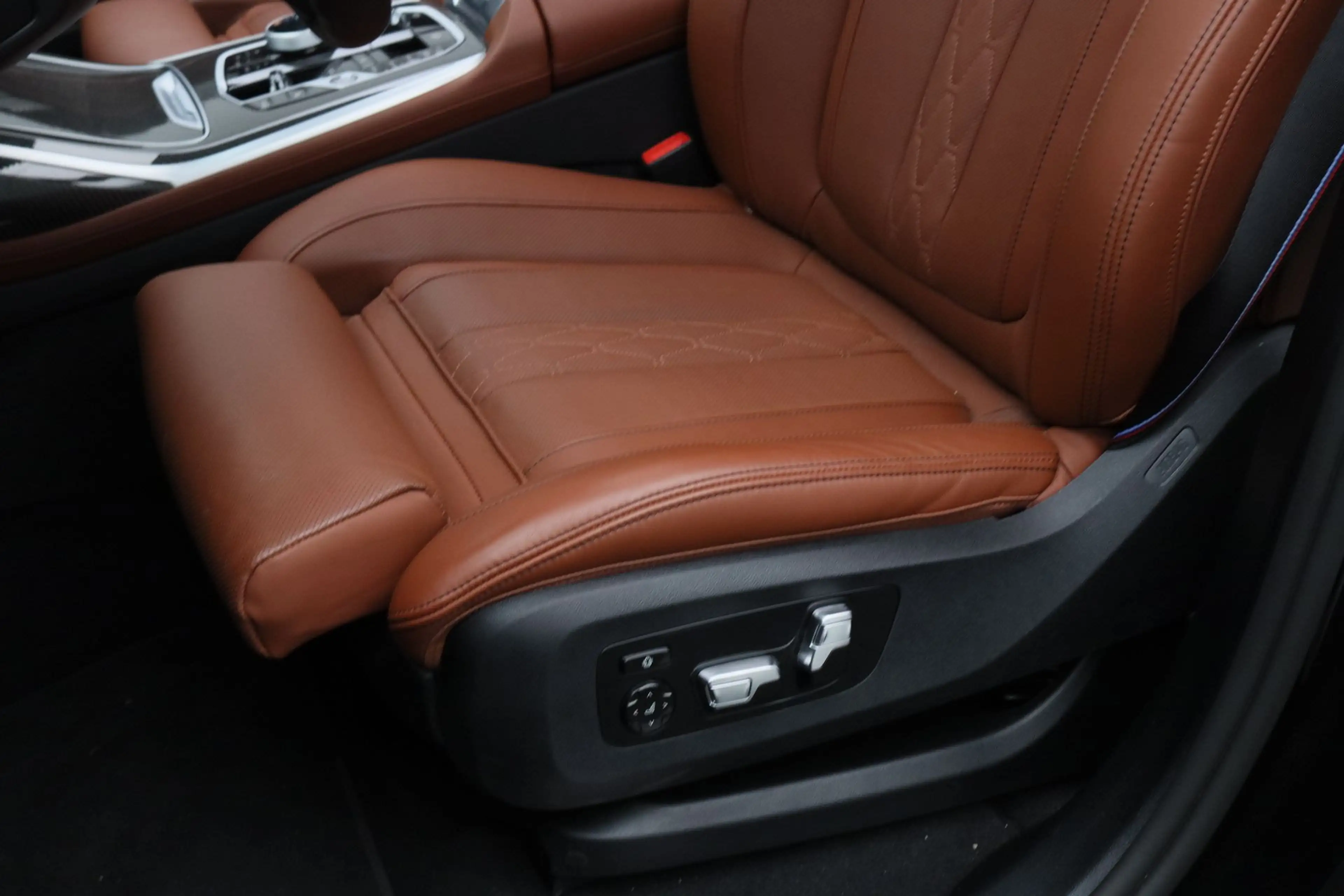 BMW X7 xDrive40i — photo 5