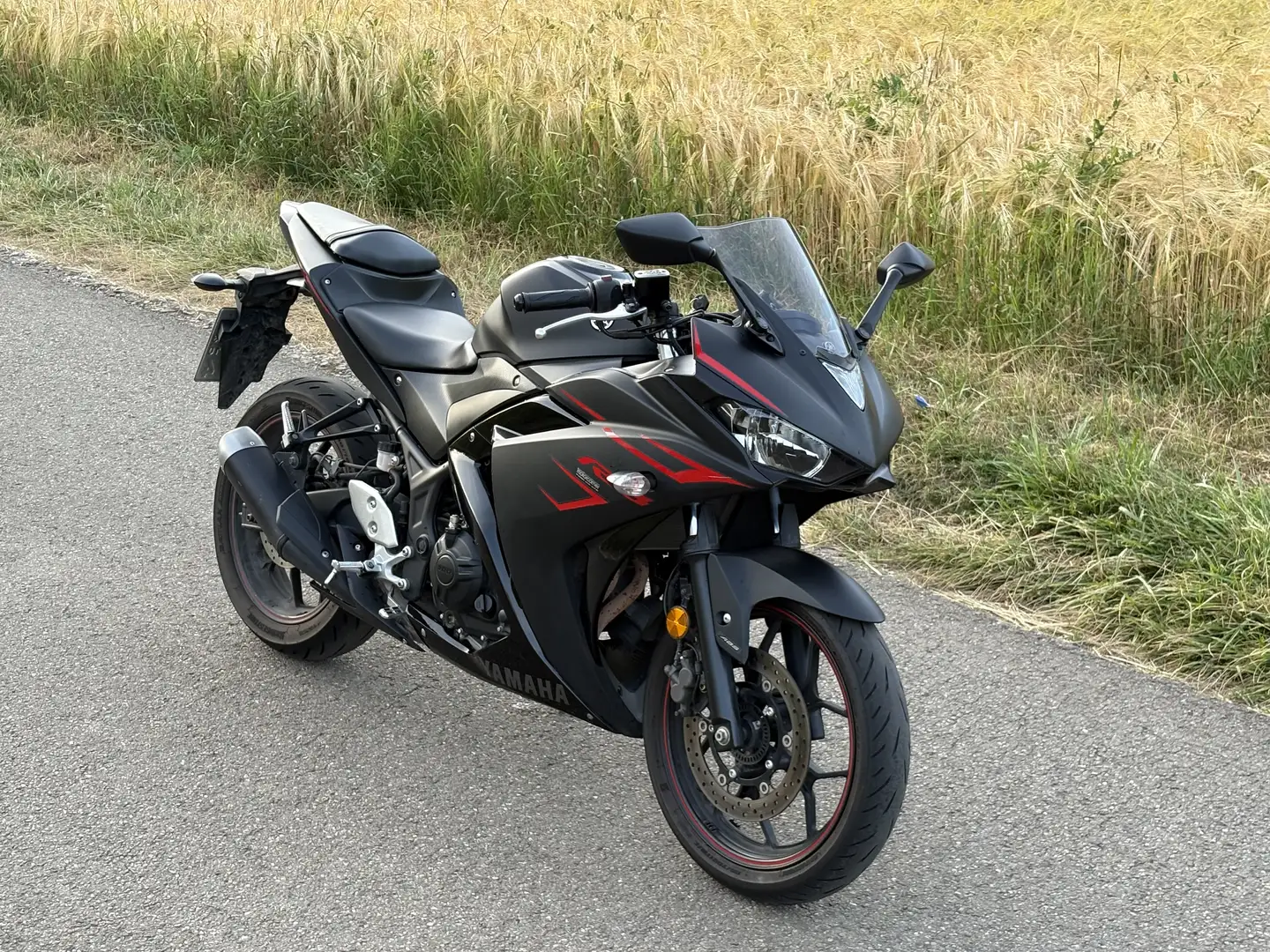 Yamaha YZF-R3 - 1