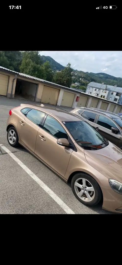 Volvo V40 D2 - 2